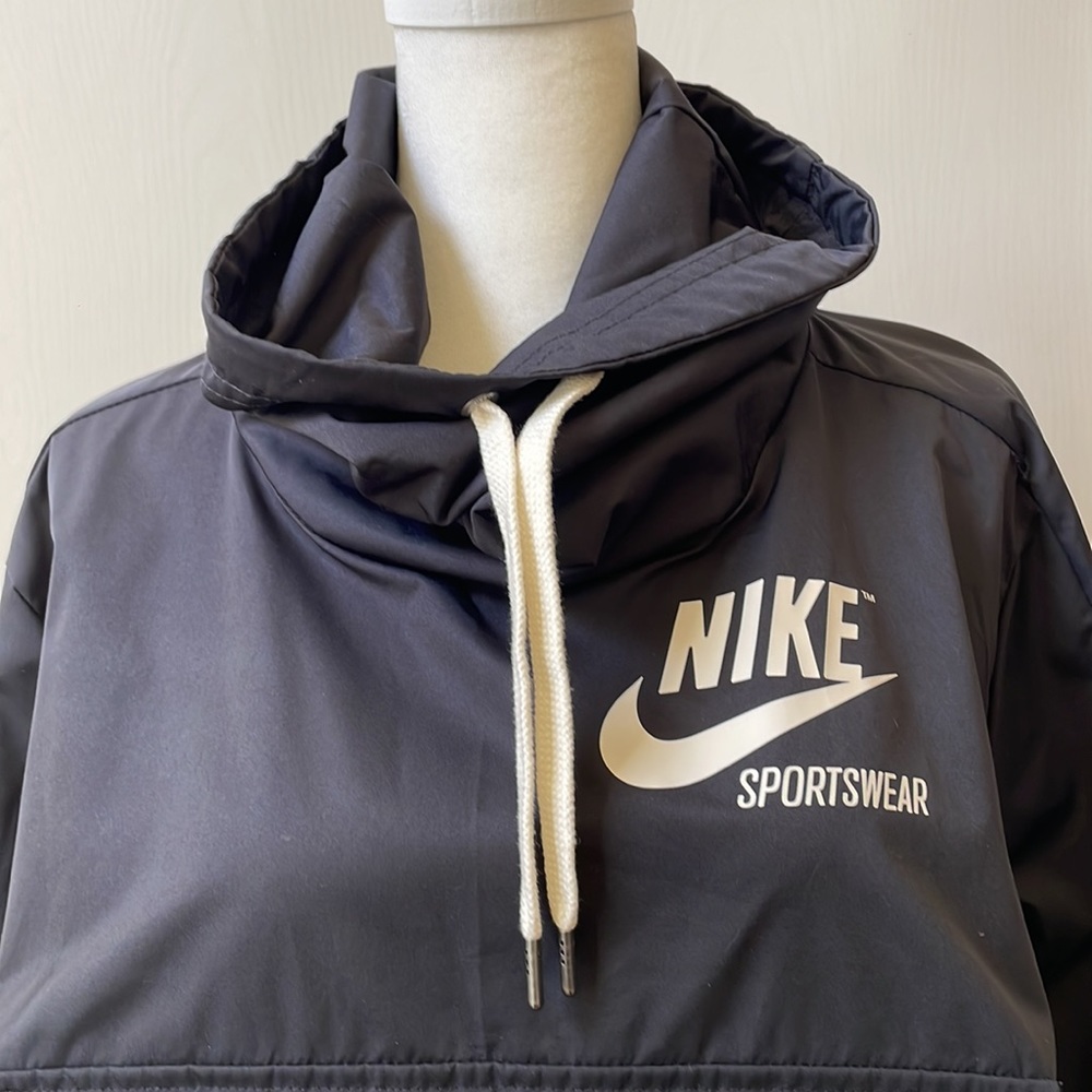 Nike cowl neck windbreaker